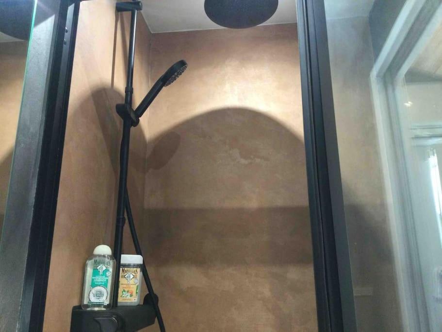 Appartamento De Charme Au Coeur De La Vieille